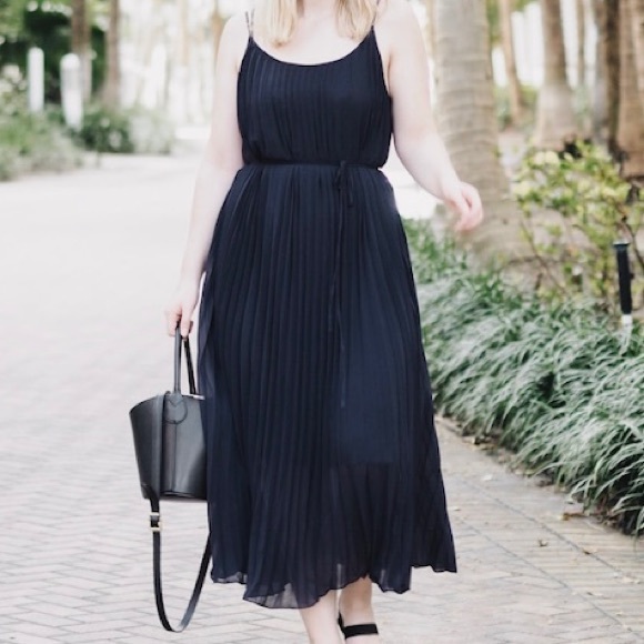 H&M Ankle Length Navy Pleated Dress - Picture 9 of 9